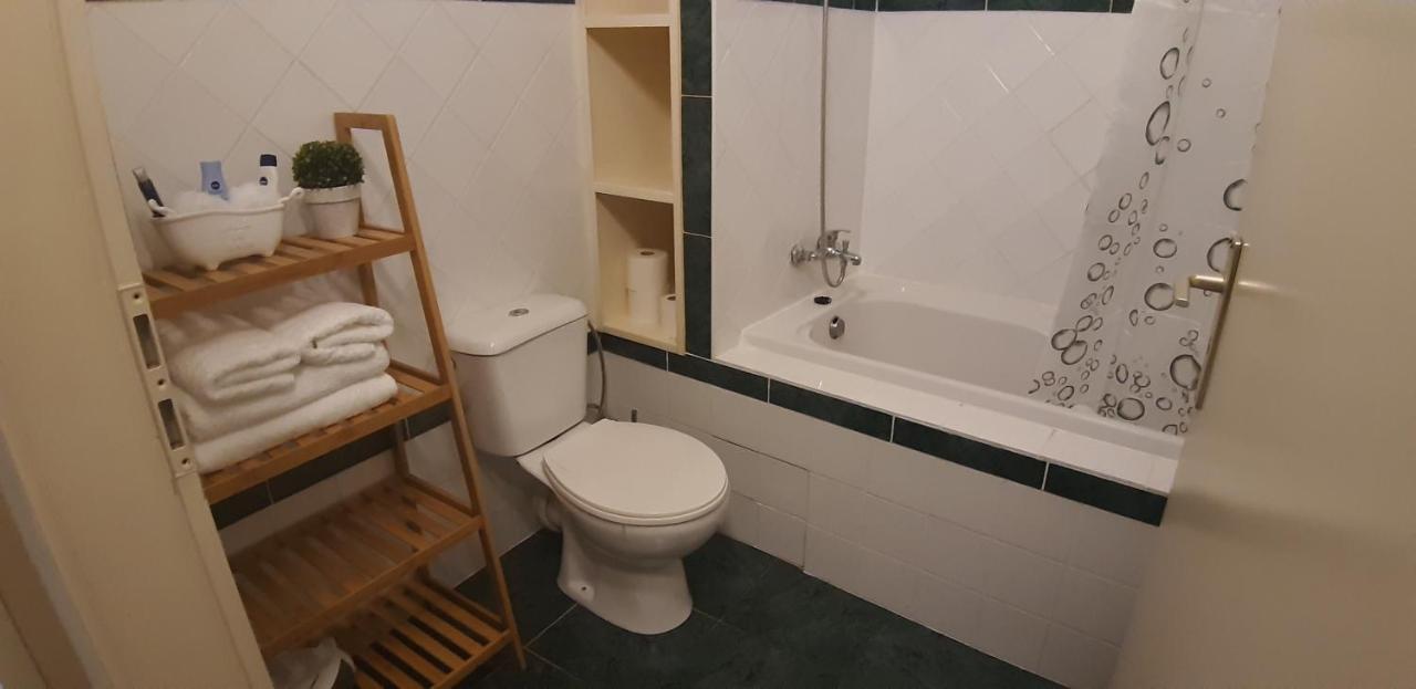 Petit Appartement Cosy Бастон Екстериор снимка